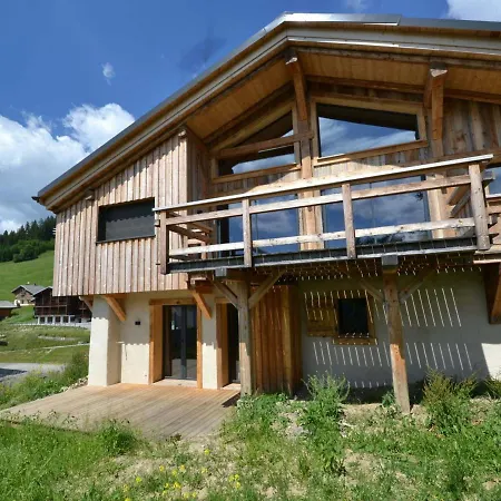De Charme Avec Grande Terrasse Et Vue Degagee - Fr-1-505-35 *